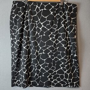 Alfani Black and White Patterned Women's Skirt 14W